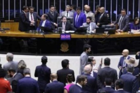 Ninguém do PT assinou pedido da CPMI do Roubo dos Aposentados