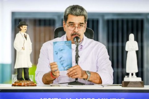 Maduro confirma que conversou por telefone com Trump