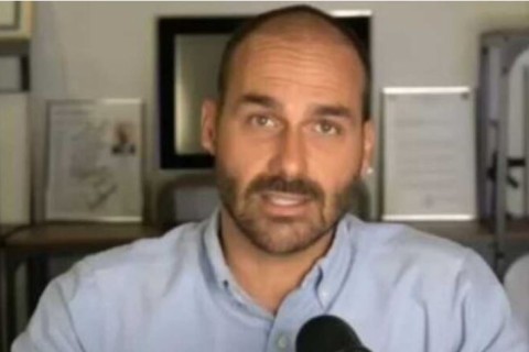 Eduardo Bolsonaro manda recado após sanção à esposa de Moraes