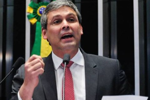 Lindbergh Farias critica Congresso e defende STF para reverter queda do IOF: “Há intromissão do Legislativo no Executivo”