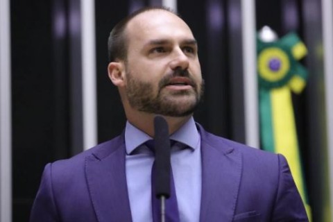 Eduardo diz que família deixará o PL se Tarcísio entrar
