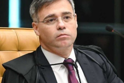 Está nas mãos de um só homem travar a perseguição contra Bolsonaro e os patriotas