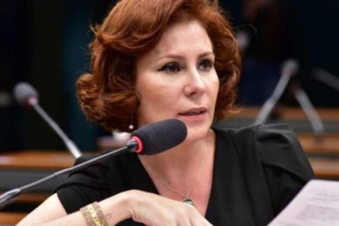 Carla Zambelli diz que se apresentará à Justiça italiana: ‘fui condenada sem provas’