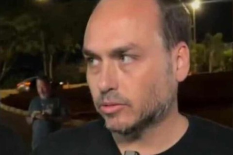 Carlos desabafa e pede orações por Jair Bolsonaro: “É dilacerante”