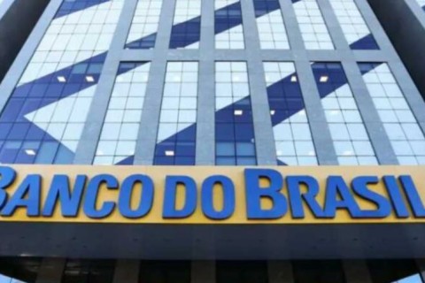 Banco do Brasil despenca com cartão de ministro bloqueado
