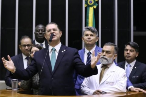 Lula perde no Congresso e corre para o STF — Sóstenes responde à altura