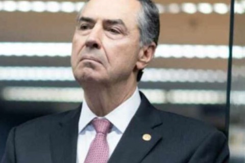 Barroso em NY: ‘Não é o STF que se mete em tudo, é a Constituição’