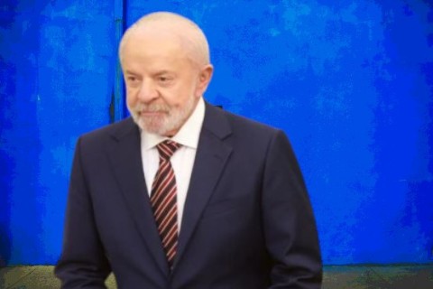 Lula diz que errou ao anunciar sua candidatura na Indonésia