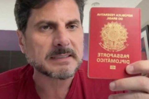 Direto dos EUA, Marcos do Val manda recado a Moraes