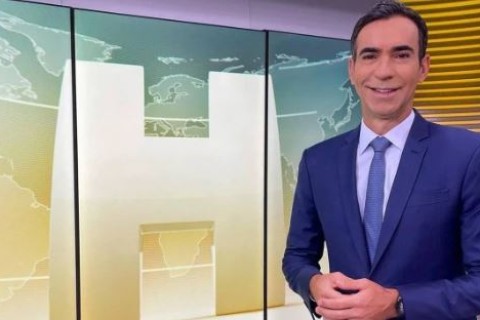 TV Globo comemora calada? Deboche de Tralli em dia de operação contra Bolsonaro reacende polêmica