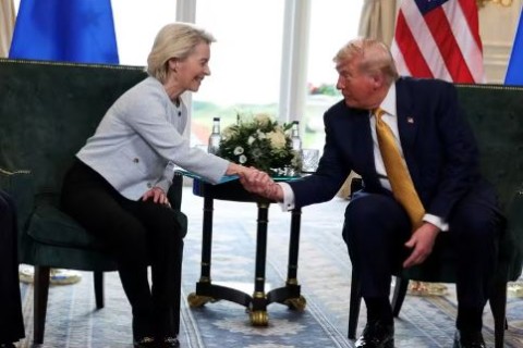 Trump pressiona e Europa cede: novo pacto comercial corrige distorções históricas