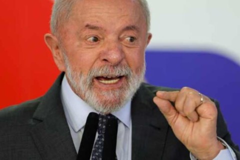 Lula lamenta não conseguir cobrar ainda mais impostos