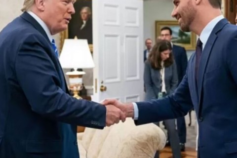 URGENTE: Governo Trump faz pedido a Eduardo Bolsonaro sobre Alexandre de Moraes
