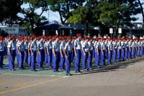 Enquanto a ONU alerta, SP amplia escolas cívico-militares para 50 mil alunos