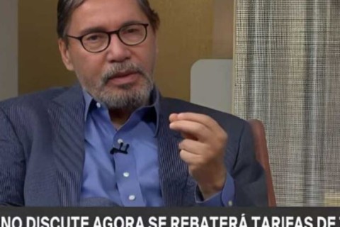 Comentarista da GloboNews admite: tarifa de Trump é resposta ao alinhamento ideológico da esquerda brasileira com os Brics