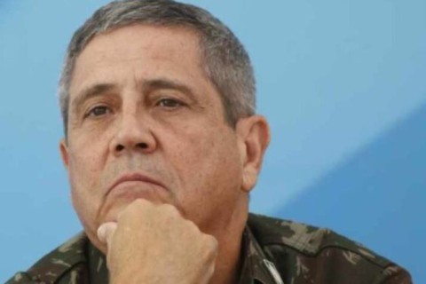 Preso por ordem de Moraes, general de Bolsonaro rompe o silêncio