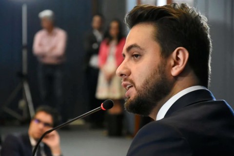 Urgente: Moraes manda prender Filipe Martins