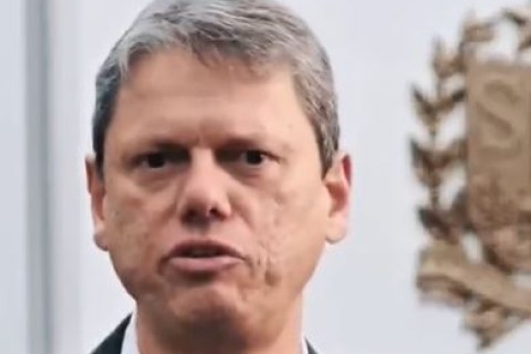 Tarcísio critica prisão de Bolsonaro: “Absurdo”