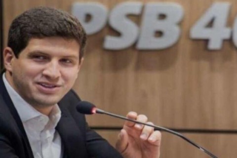 Após acusação de ‘furada de fila’ em concurso, João Campos é alvo de impeachment