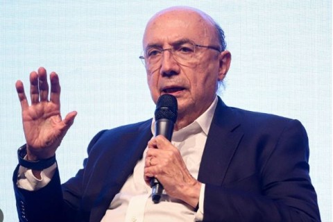 Meirelles tenta defender STF como “isento” e acaba vaiado impiedosamente em evento