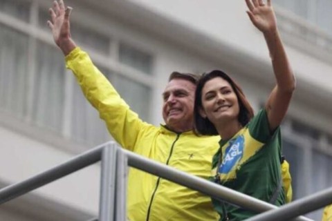 Michelle Bolsonaro desponta como principal nome para enfrentar Lula em 2026, aponta pesquisa