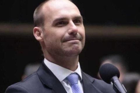 Eduardo Bolsonaro desafia Moraes e promete levar batalha a outros países