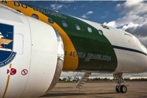 Aviões que levam ministros só têm combustível até 3 de agosto