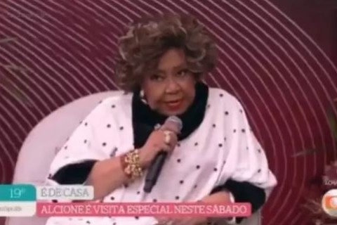 Na Globo, cantora Alcione diz que vai fazer macumba para Trump e chama Moraes de "maravilhoso"
