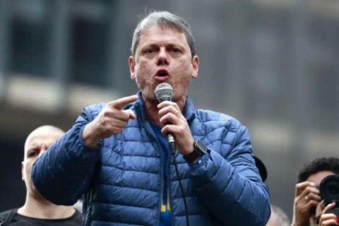 Tarcísio volta a Brasília para lutar contra condenação injusta de Bolsonaro