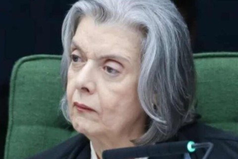 Cármen Lúcia discute com advogado de Ramagem durante julgamento