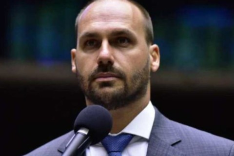 PF se manifesta a Moraes sobre investigação contra Eduardo Bolsonaro