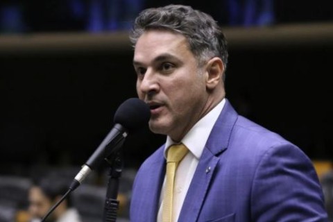 Líder da oposição apoia Flávio Bolsonaro para 2026