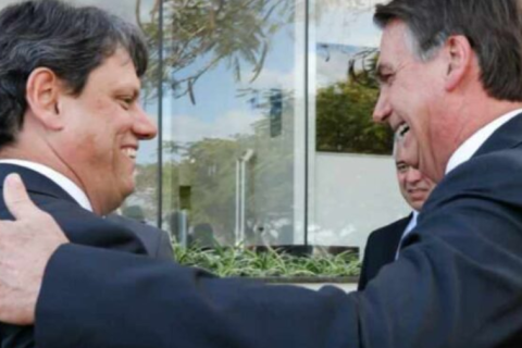 Tarcísio diz que dará indulto a Bolsonaro se for presidente