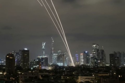 Irã se prepara para atacar bases dos EUA no Oriente Médio caso Washington entre na guerra ao lado de Israel