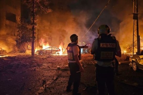 Ataques do Irã deixam 23 mortos em Israel — entre eles, uma criança e um idoso de 80 anos