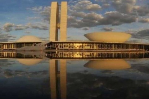 Oposição no Congresso se articula para barrar o aumento no IOF