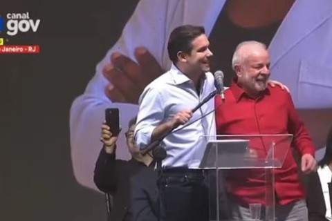 Motta e Eduardo Paes são vaiados em evento com Lula no Rio