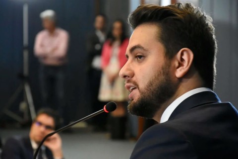 Filipe Martins pede autorização ao STF para acompanhar julgamento em Brasília