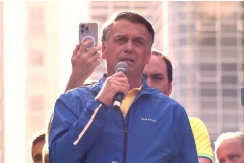 Bolsonaro pede apoio para mudar o destino do Brasil e denuncia perseguição: “Não quero vingança, quero futuro”