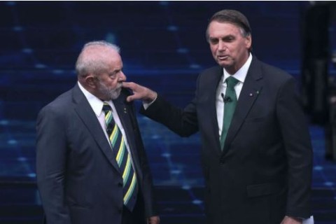 Mesmo impedido, Bolsonaro lidera e venceria Lula em 2026, aponta pesquisa