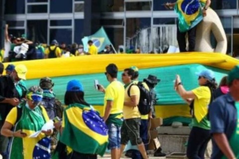 Condenado no 8 de Janeiro consegue vitória na Justiça da Argentina