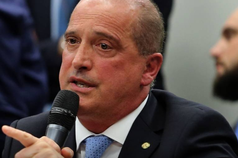 Crise do INSS chega ao STF
