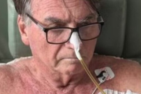 Bolsonaro publica nova foto em hospital após cirurgia: ‘Fé e confiança’