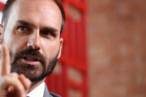 Tarifas de Trump: Eduardo Bolsonaro cobra “anistia geral e irrestrita”