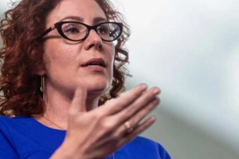 Carla Zambelli vence batalha na Câmara