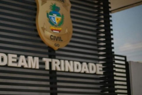 Mãe enfrenta terror: ex invade casa, ameaça bebê de 9 meses e acaba atrás das grades