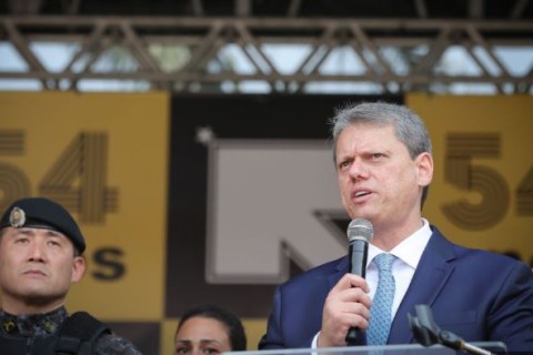 “Não há país forte quando o crime organizado está governando”, afirma Tarcísio de Freitas