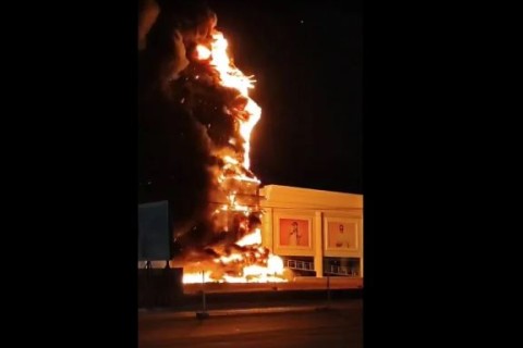 Estátua da Havan em Petrolina é incendiada por criminosos