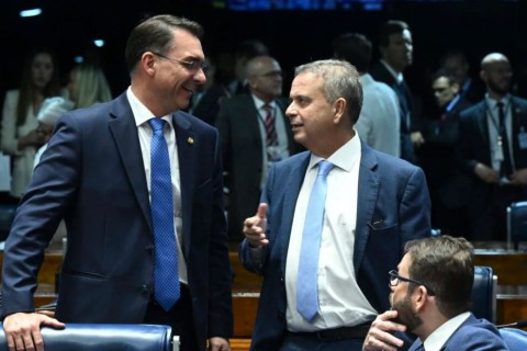 “Conte comigo”, diz Marinho ao apoiar candidatura de Flávio Bolsonaro