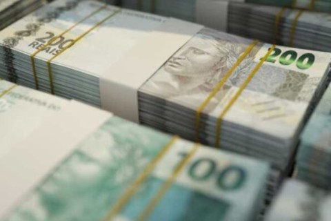 Governo paga R$ 15 mi a ONG ligada ao PT para tirar lixo em terra indígena